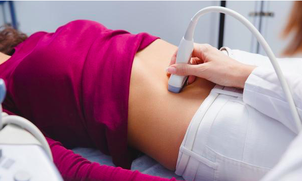 内膜厚24mm没来月经不是怀孕，对比这三种情况治疗是关键
